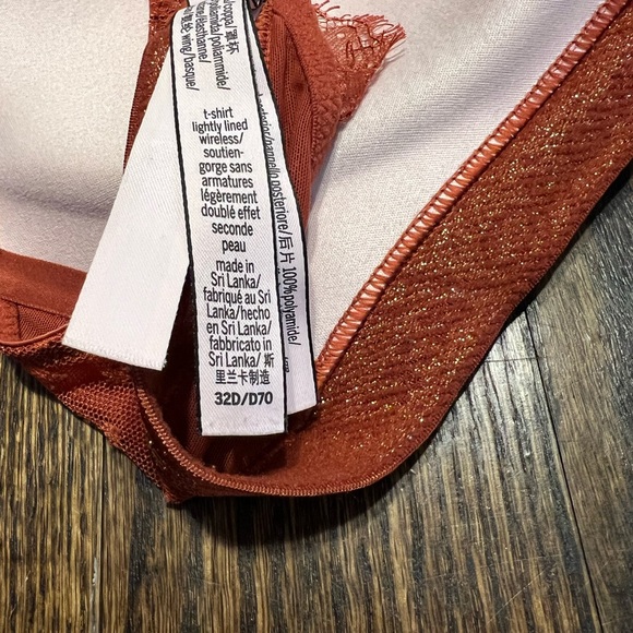 EUC Victoria’s Secret T-Shirt Lightly Lined Wireless Bra 32D Burnt Orange Lace - Picture 10 of 14